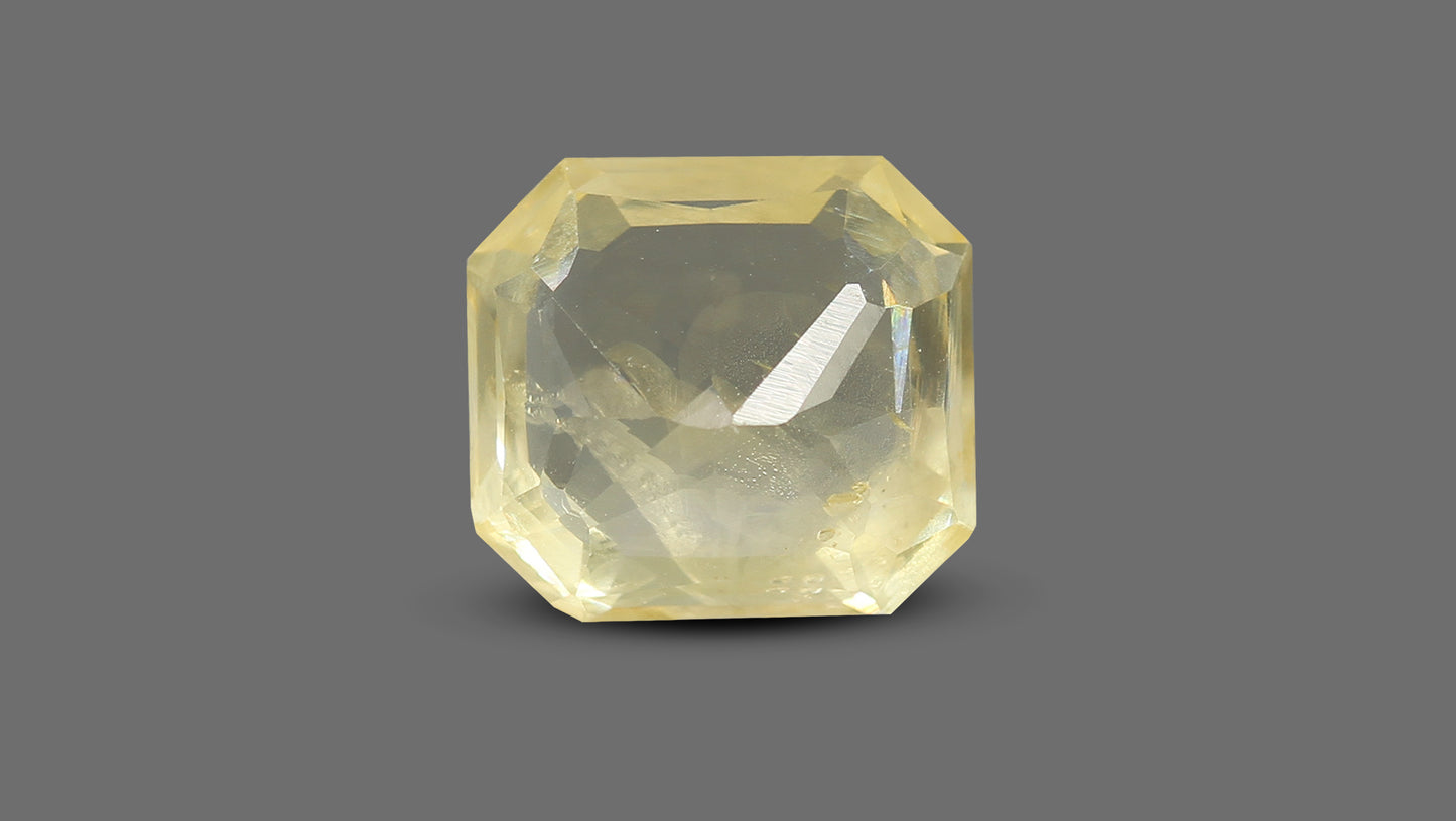 Natural Yellow Sapphire (Pukhraj) 4.86 Carats