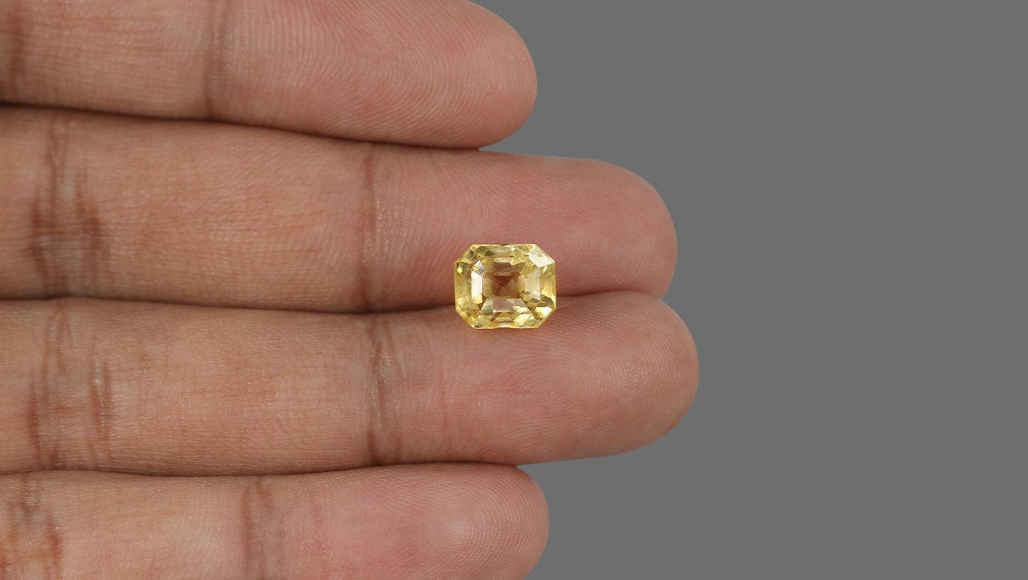 Natural Yellow Sapphire (Pukhraj) 6.58 Carats