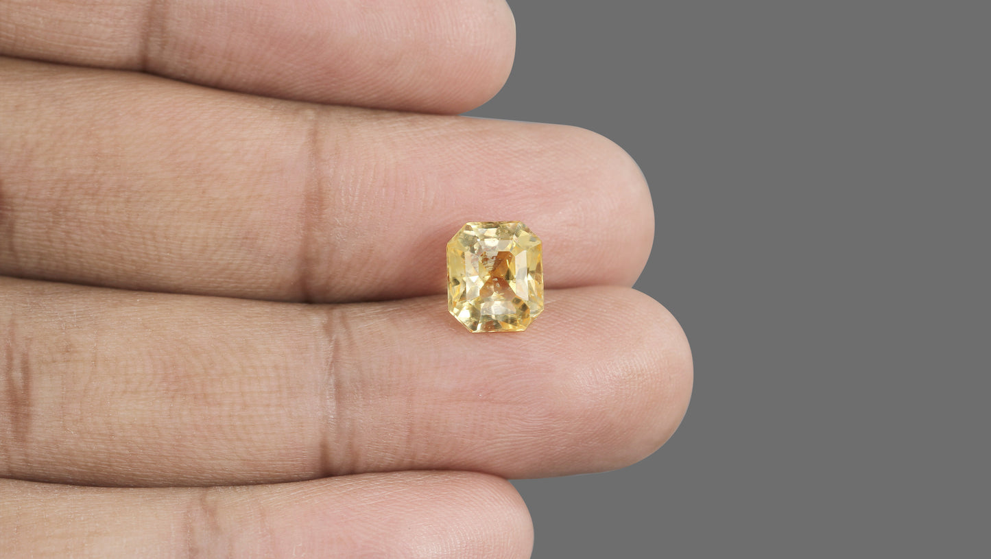 Natural Yellow Sapphire (Pukhraj) 5.05 Carats