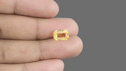 Natural Yellow Sapphire (Pukhraj) 4.88 Carats
