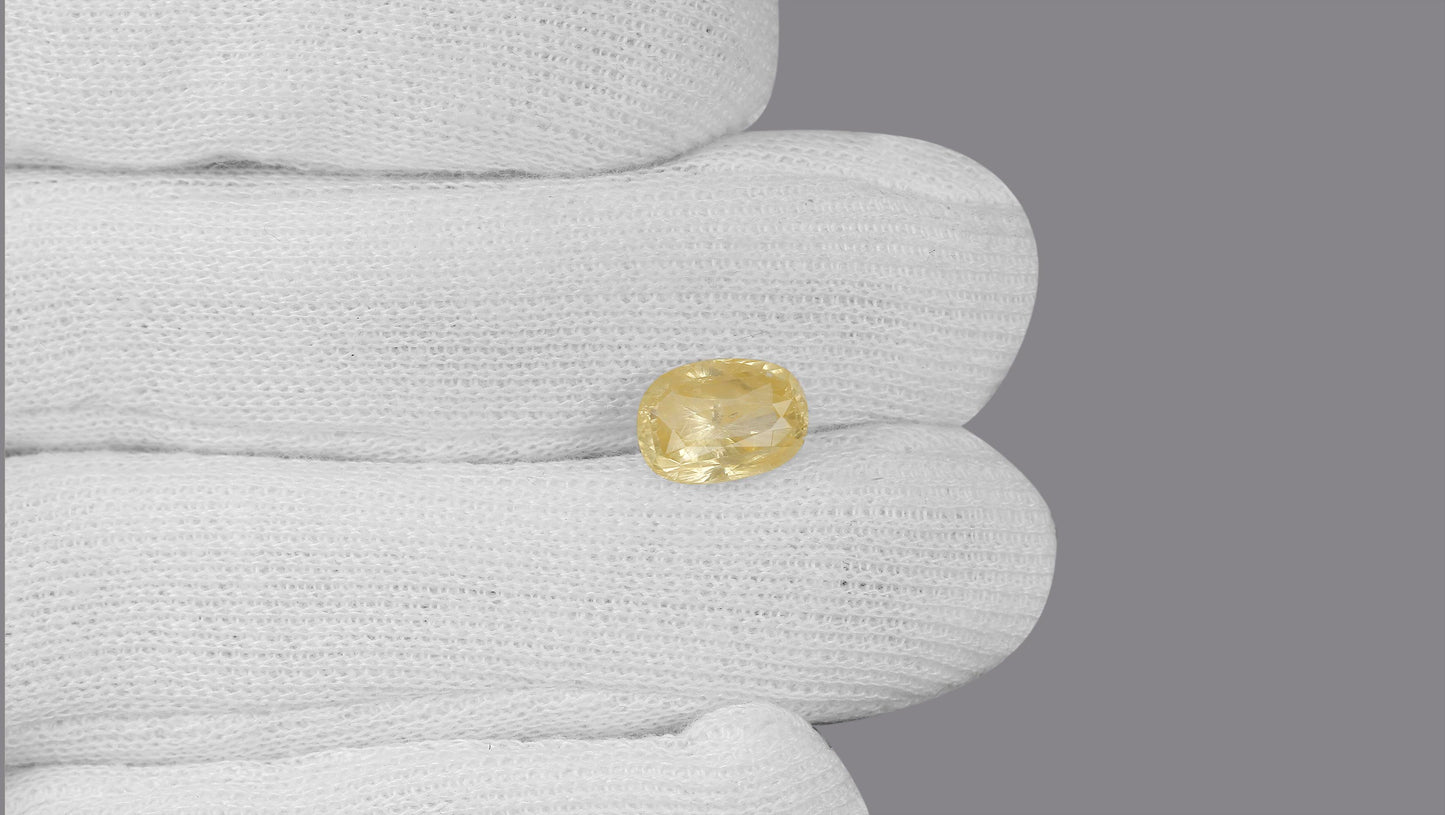 Natural Yellow Sapphire (Pukhraj) 4.98 Carats