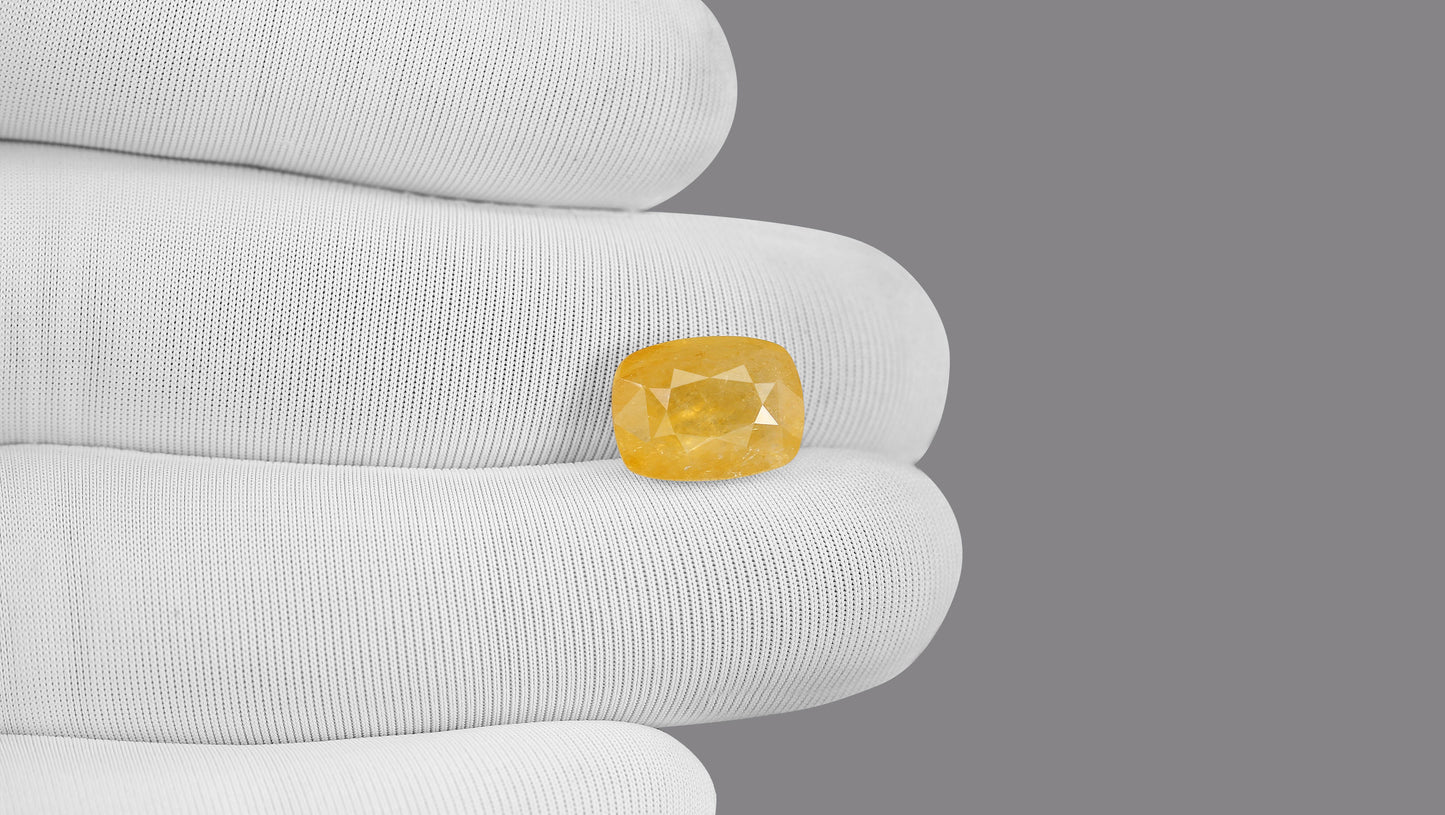 Natural Yellow Sapphire (Pukhraj) 7.96 Carats