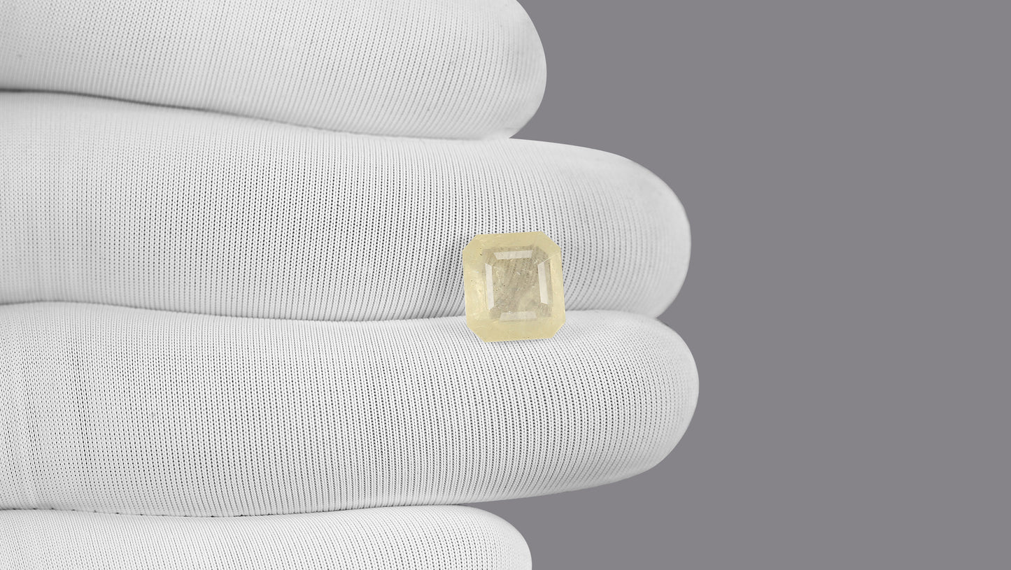 Natural Yellow Sapphire (Pukhraj) 5.42 Carats