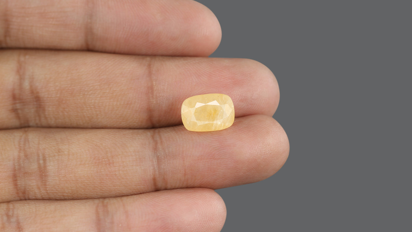 Natural Yellow Sapphire (Pukhraj) 6.73 Carats