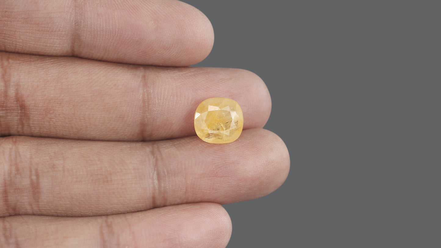 Natural Yellow Sapphire (Pukhraj) 6.64 Carats