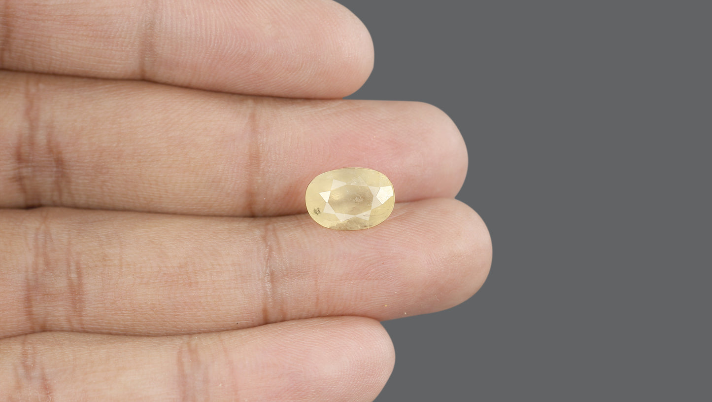 Natural Yellow Sapphire (Pukhraj) 6.60 Carats