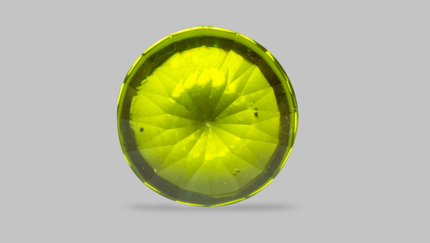 NATURAL PERIDOT 4.65 CARATS