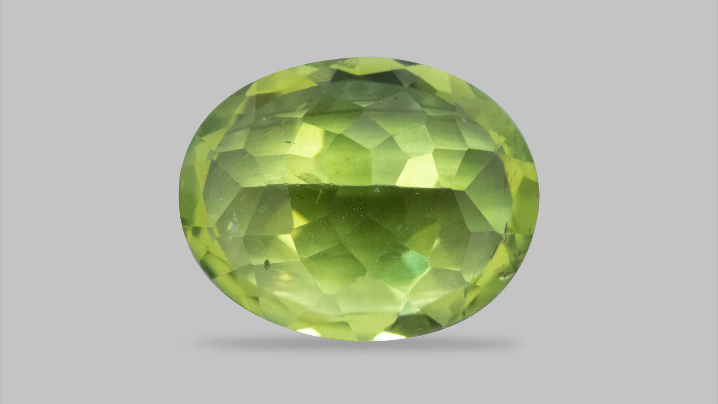 NATURAL PERIDOT 6.13 CARATS