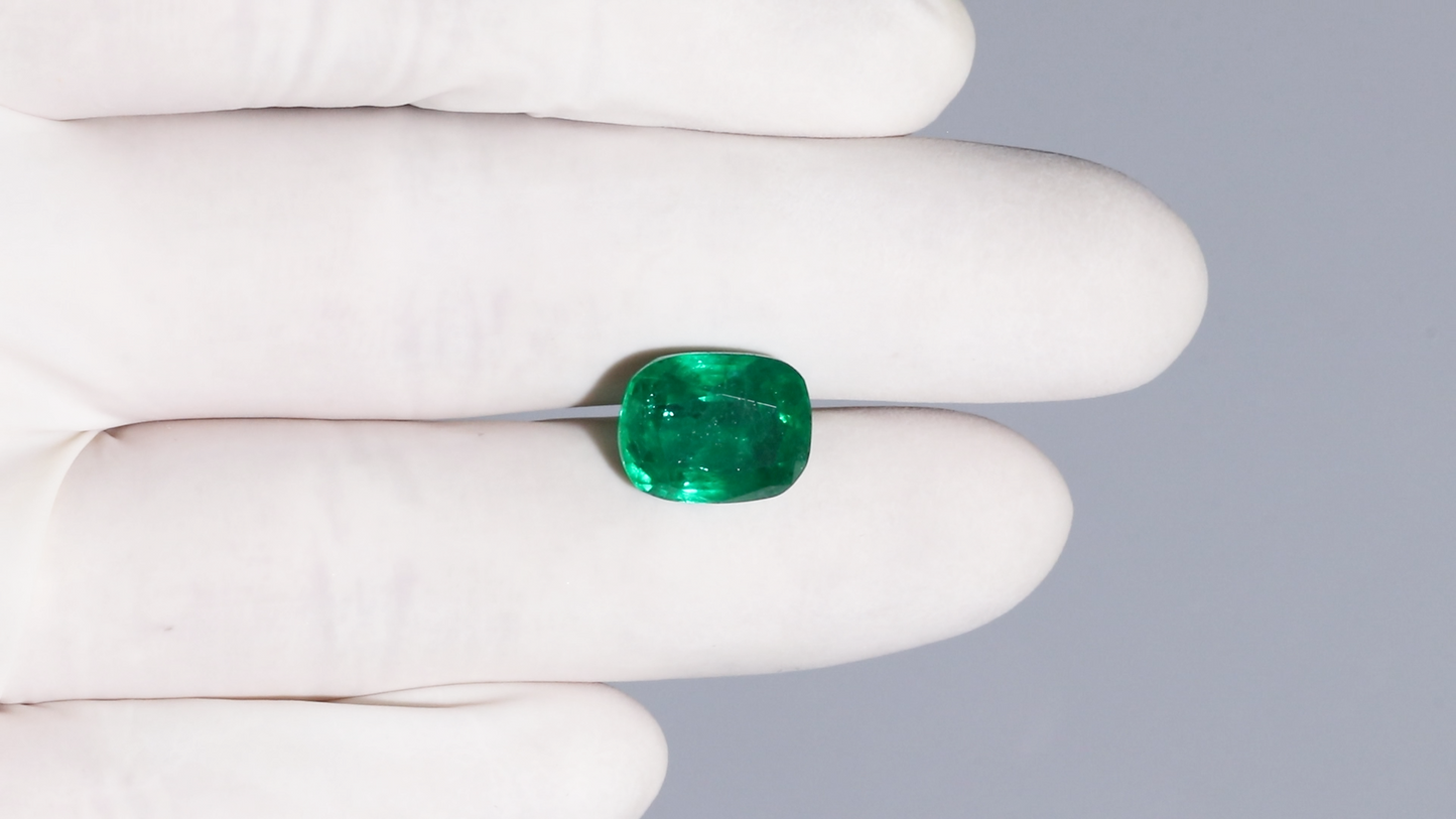 Natural Zambian Emerald (Panna) 7.35 Carats