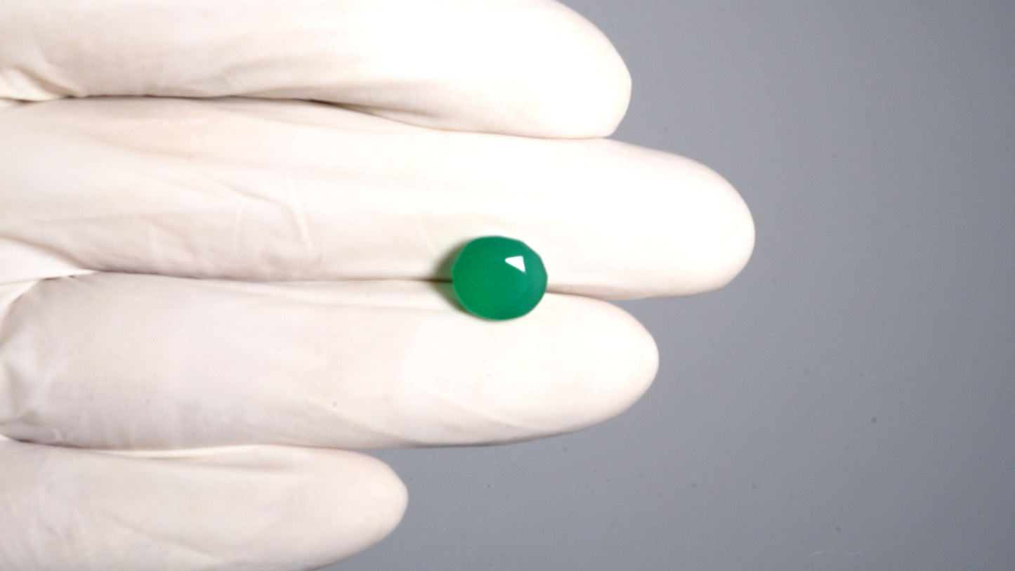 GREEN ONYX 3.85 CARATS