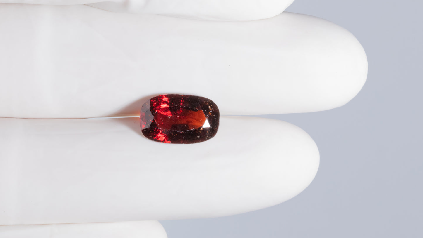 NATURAL HESSONITE (GOMED) 5.71 CARATS