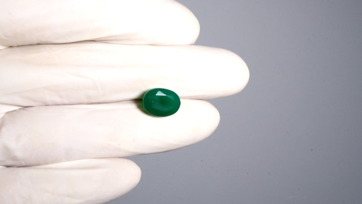 GREEN ONYX 5.85 CARATS