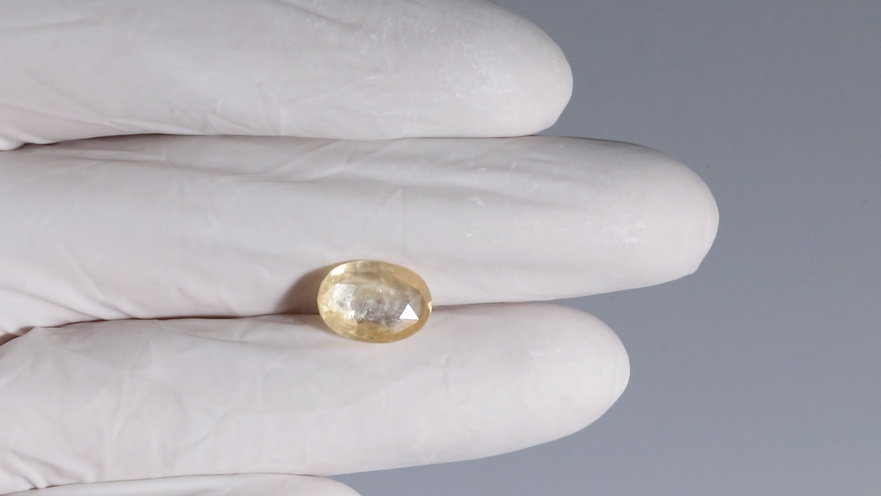 Natural Yellow Sapphire (Pukhraj) 6.71 Carats