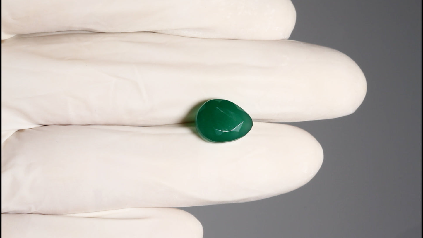 GREEN ONYX 6.23 CARATS