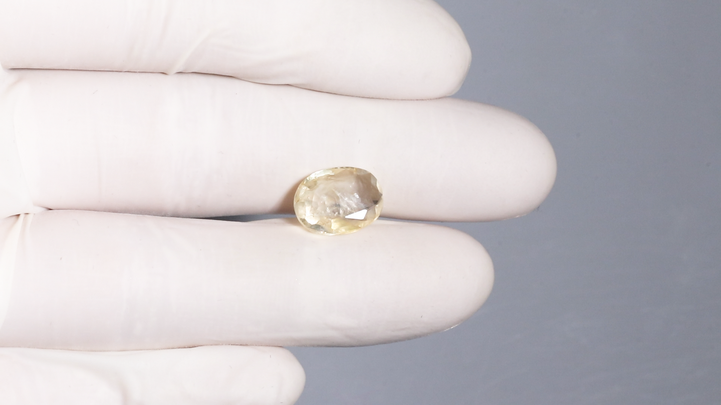 Natural Yellow Sapphire (Pukhraj) 4.75 Carats