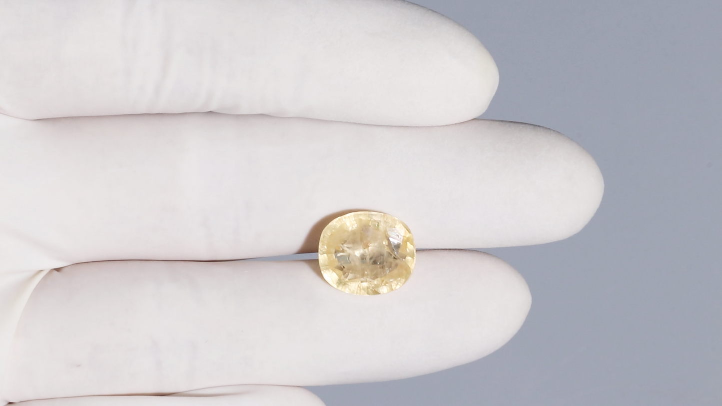Natural Yellow Sapphire (Pukhraj) 8.49 Carats
