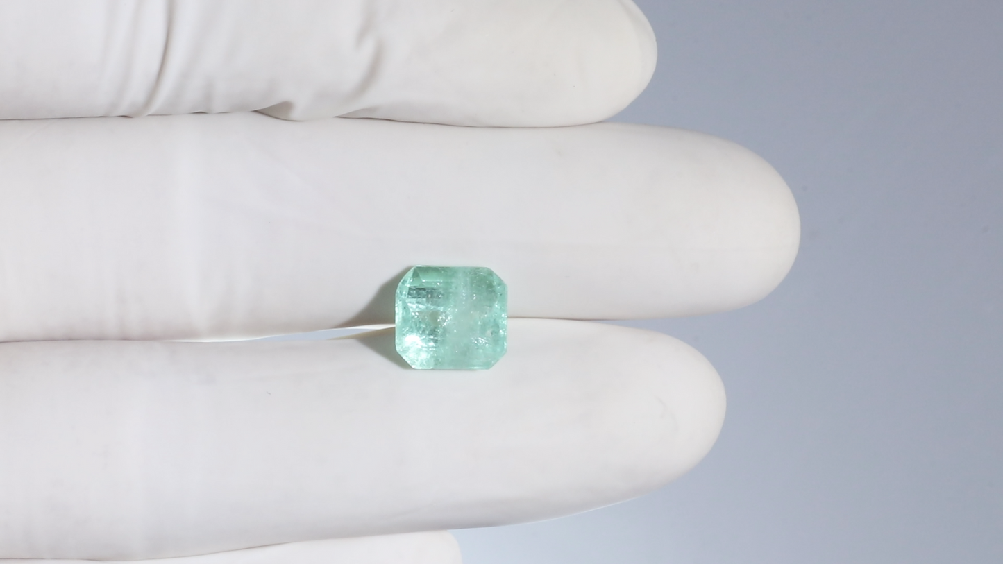 Natural Columbian Emerald (Panna) 3.75 Carats