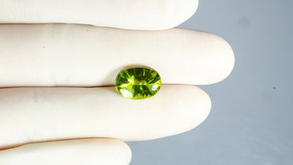 NATURAL PERIDOT 6.45 CARATS