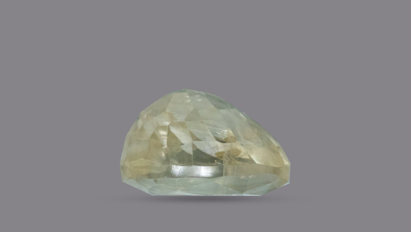 NATURAL YELLOW SAPPHIRE (PUKHRAJ) 4.60 CARATS