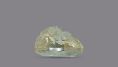 NATURAL YELLOW SAPPHIRE (PUKHRAJ) 4.60 CARATS