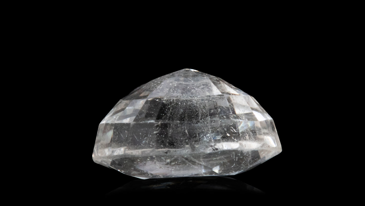 WHITE TOPAZ 5.82 CARATS