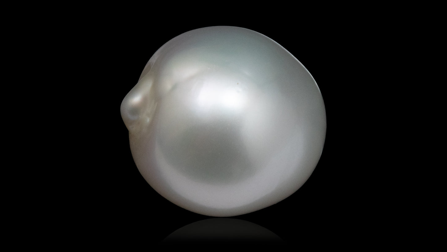 SOUTH SEA PEARL 8.98 CARATS