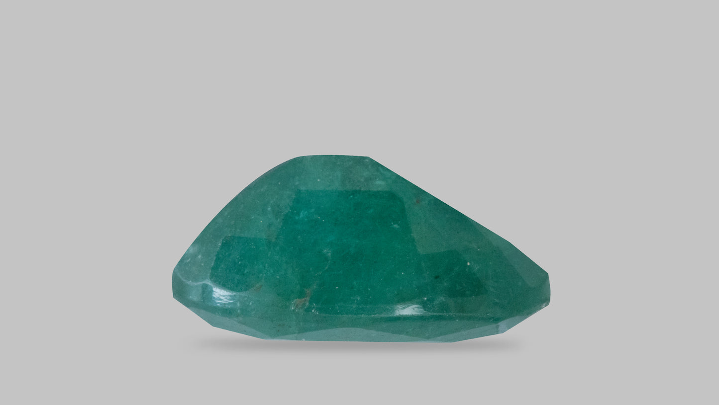 Natural Zambian Emerald (Panna) 3.83 Carats