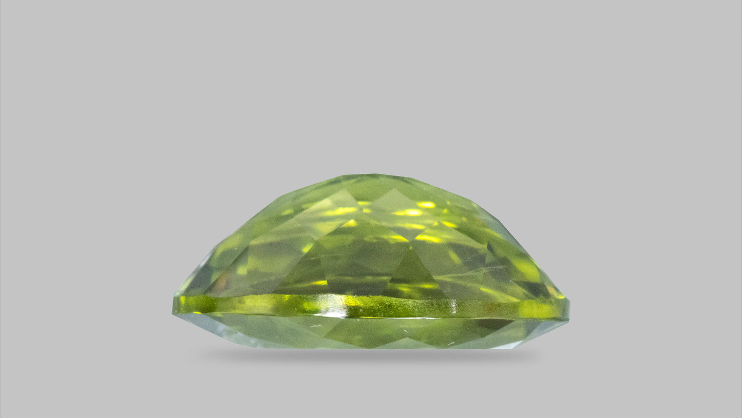 NATURAL PERIDOT 5.84 CARATS
