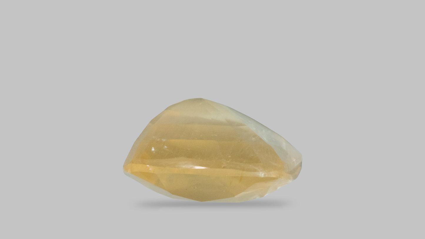 NATURAL YELLOW SAPPHIRE (PUKHRAJ) 9.15 CARATS