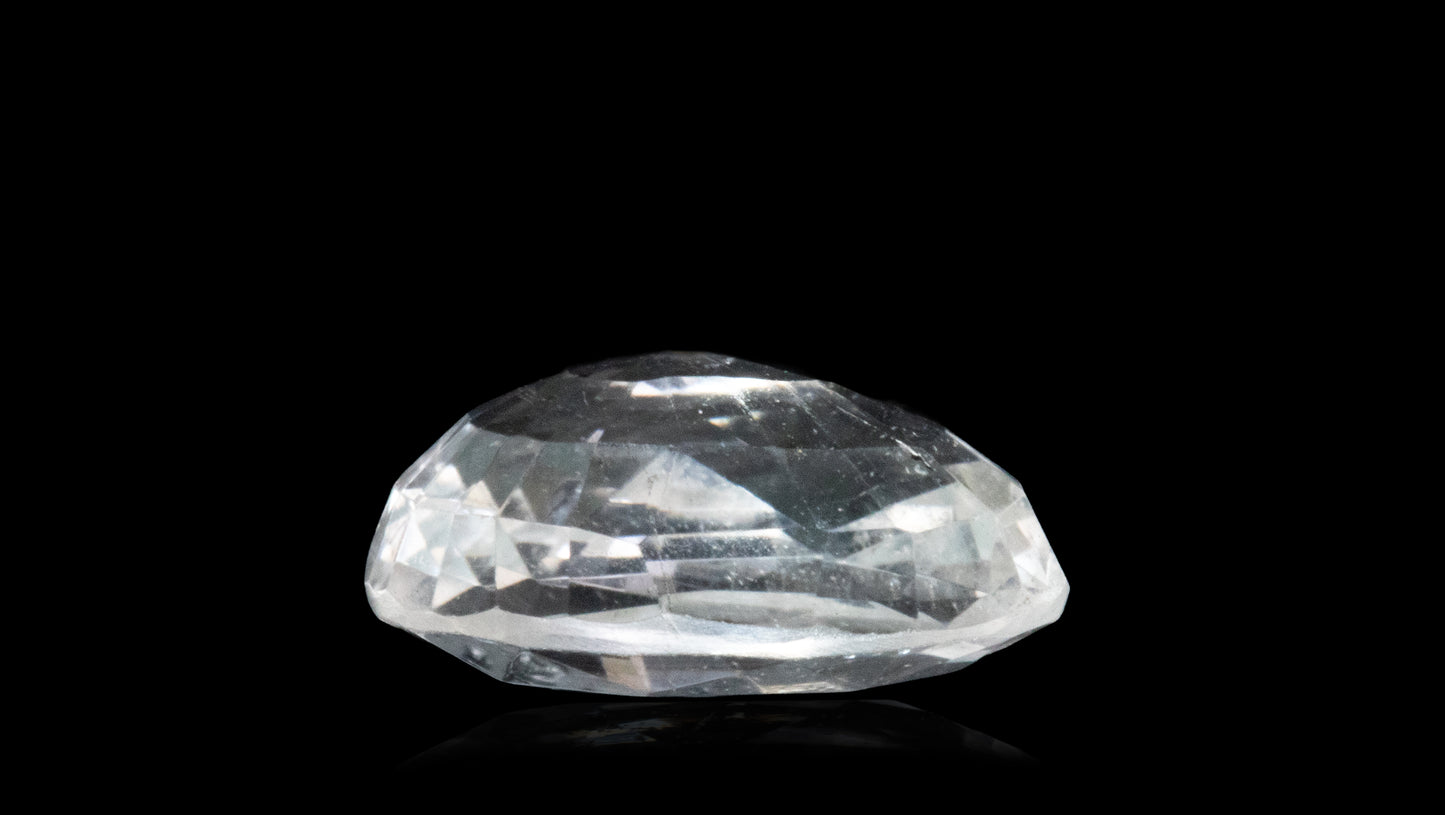 WHITE TOPAZ 4.38 CARATS
