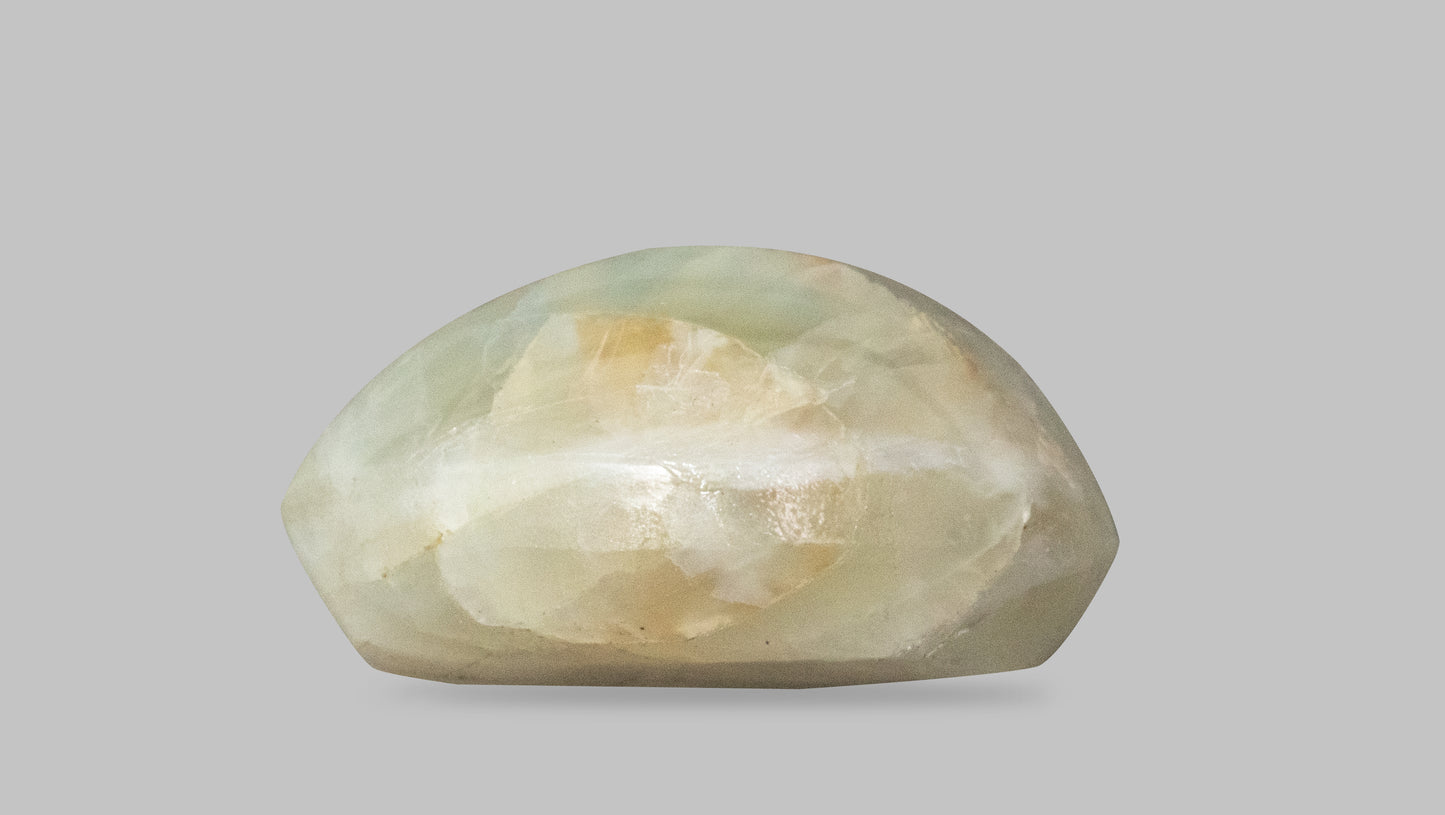 Natural Cat'S Eye (Lehsuniya) 6.59 Carats